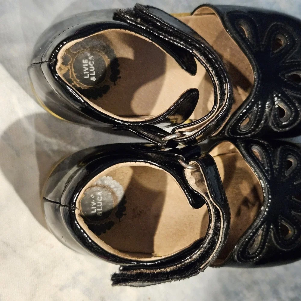Livie & Luca Toddler Girls Size 12 Black Patent Leather Mary Jane Shoes Petal